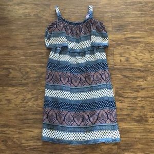 Really pretty dress never worn!